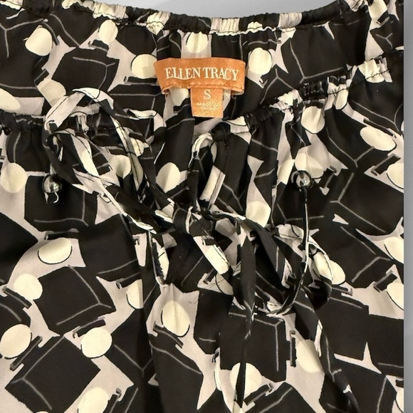Ellen Tracy size small like new - Picture 3 of 3